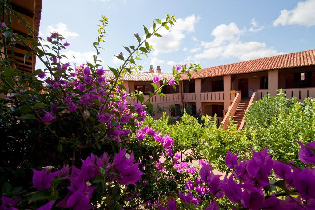Hotel Club Esse Cala Bitta Baja Cerdeña Exterior foto
